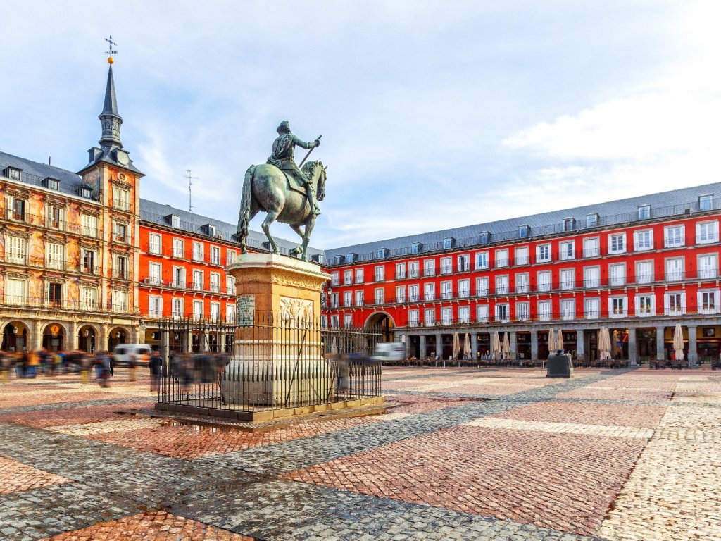 BÜYÜK İSPANYA TURU - BARSELONA(2) MADRİD(2) GRANADA(2) VALENCİA(1)