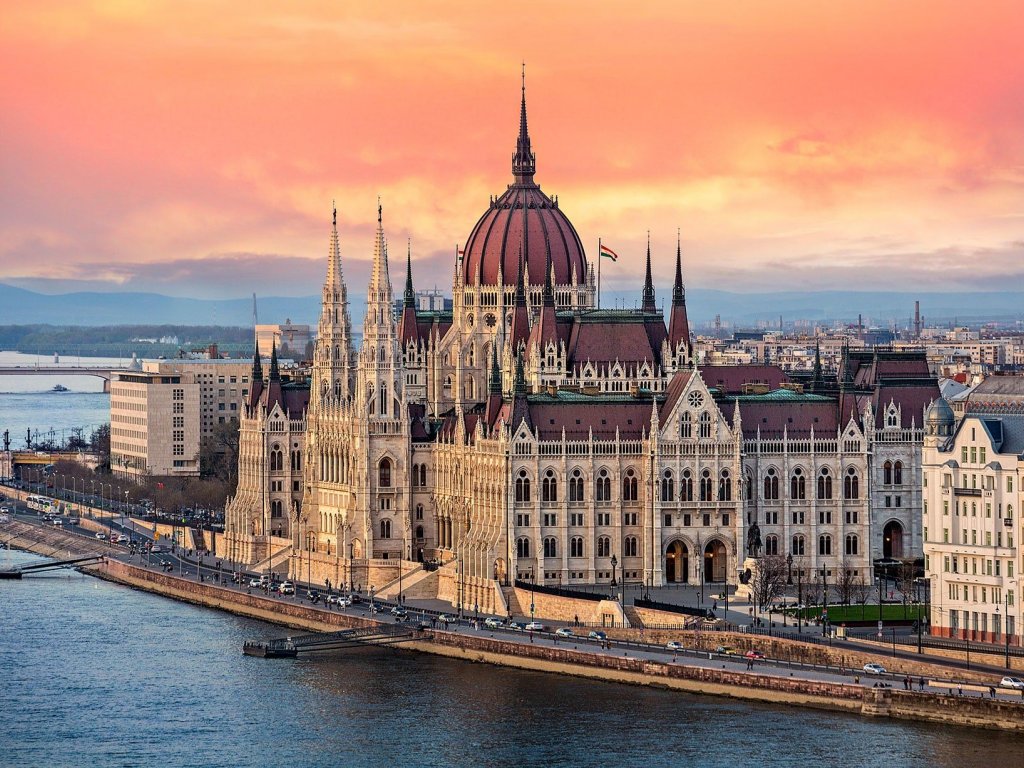 PEGASUS HY İLE BUDAPEŞTE-VİYANA-PRAG